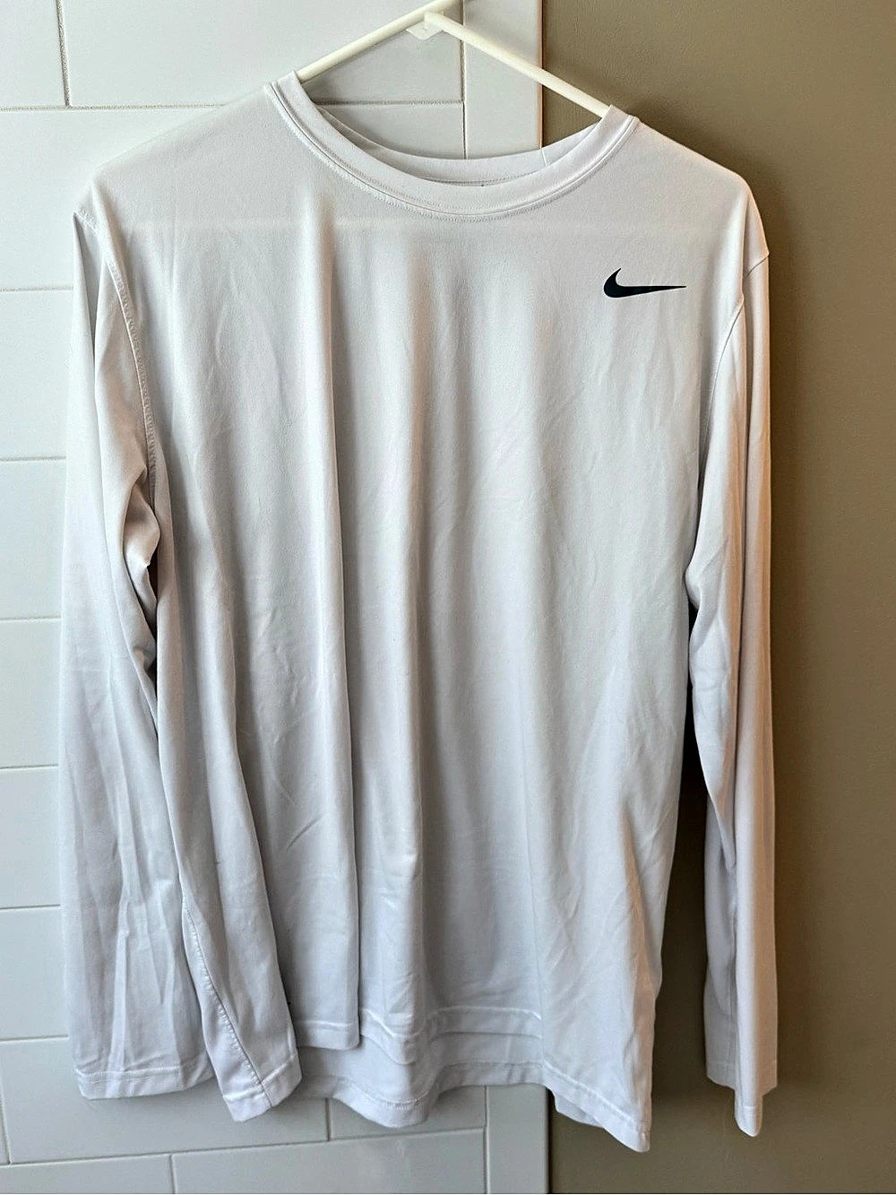 Nike Dri-FIT The Nike Tee Long Sleeve White Size Large